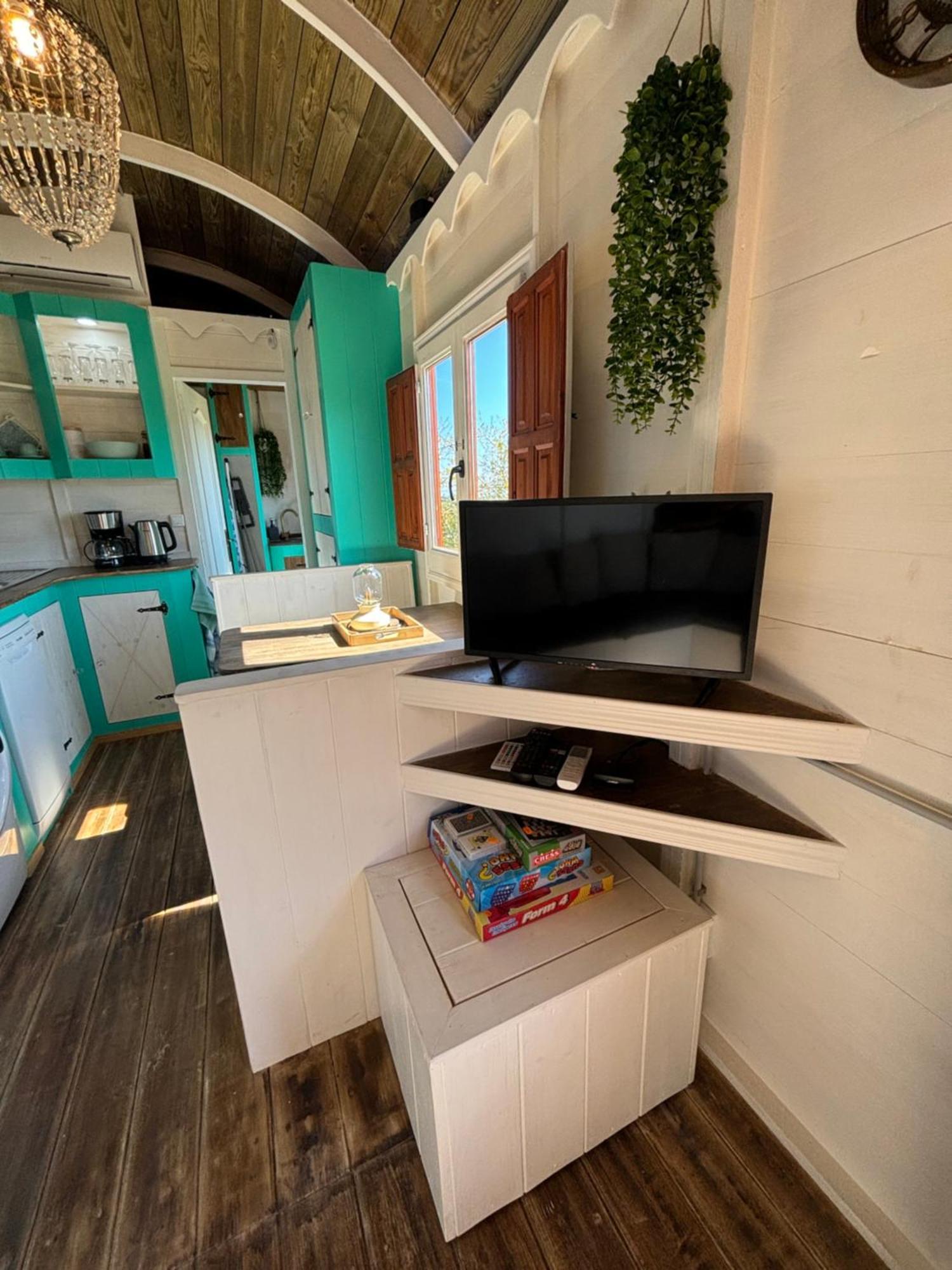 Vintage Chalet With Stunning Vieuws إِستيبونا المظهر الخارجي الصورة